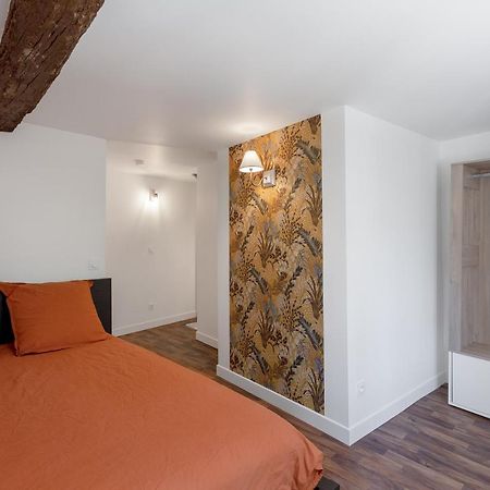 Un Petit Coin De Moyen Age Apartment Beauvais Bagian luar foto
